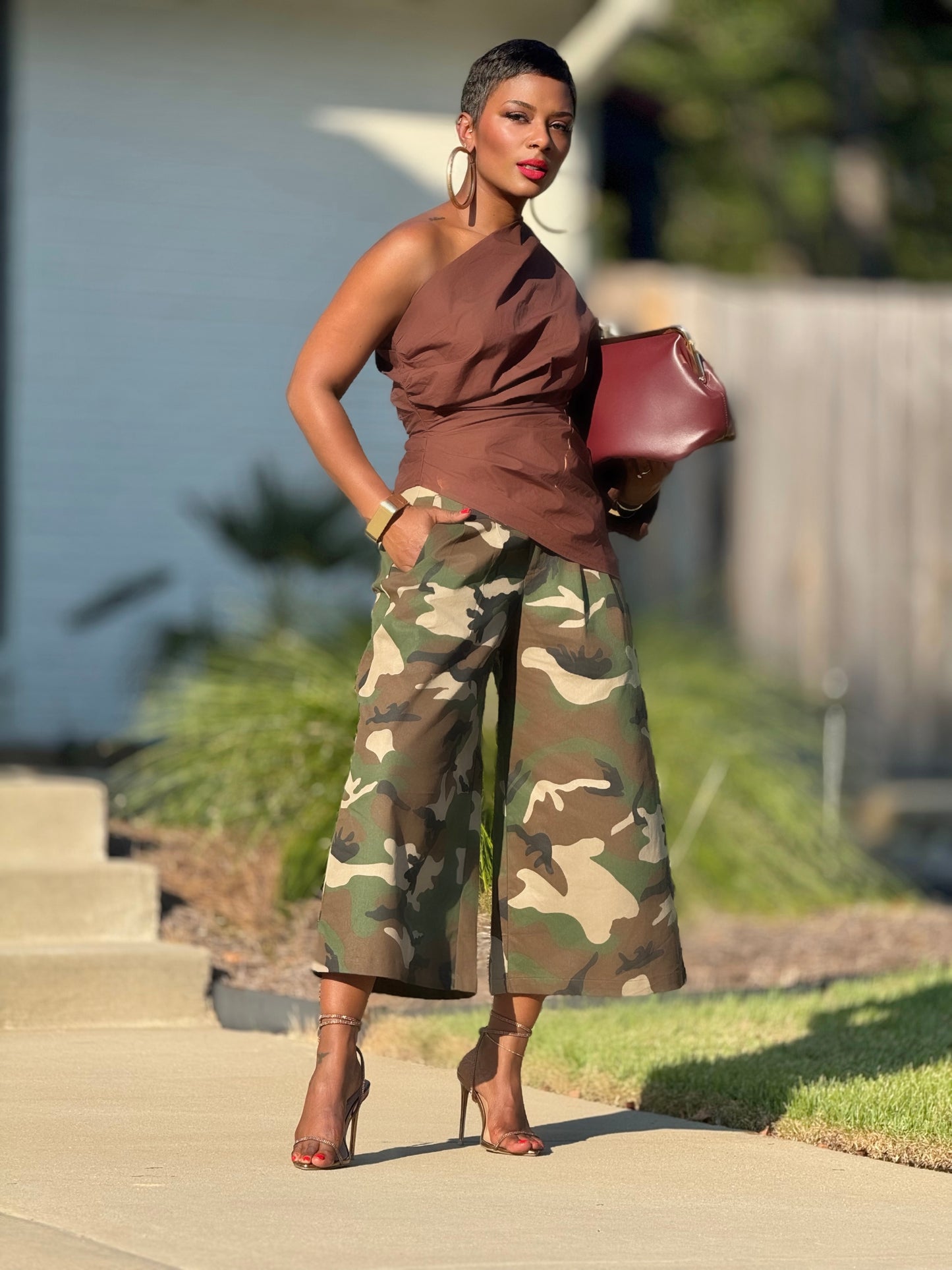 Nara Brown One Shoulder Top (Available in 3X)