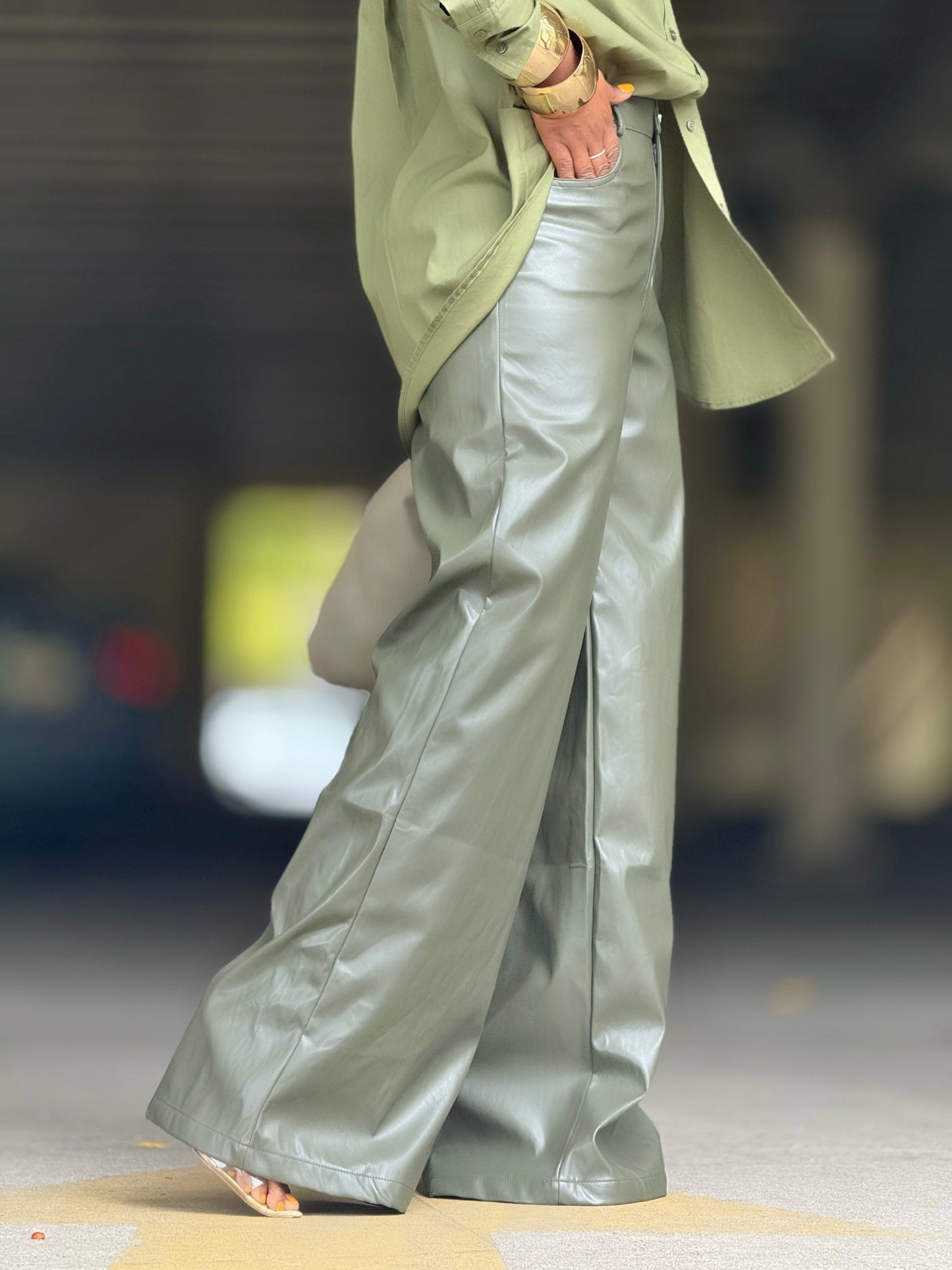 Deserae Olive Pant (Available in XL)