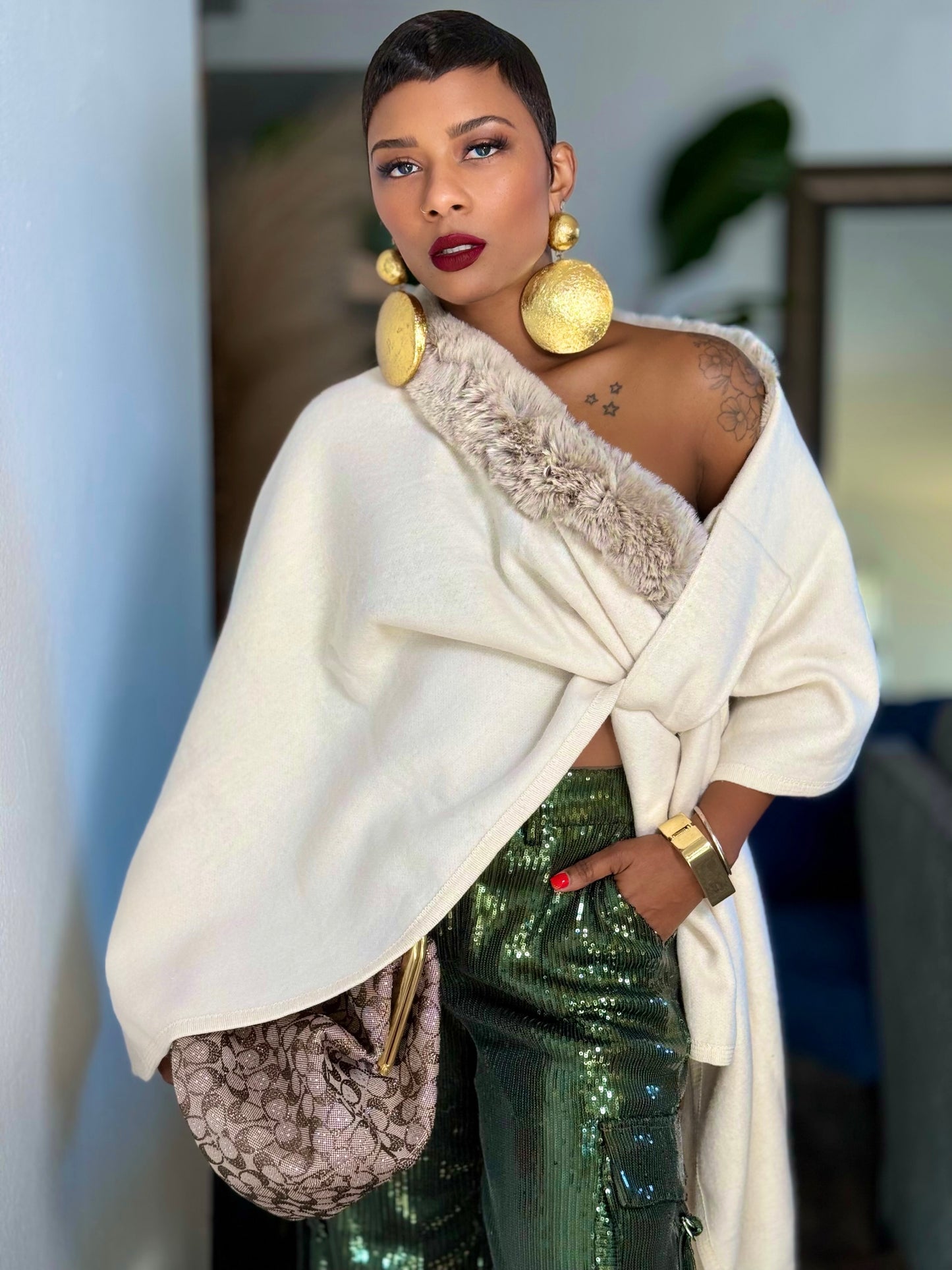 Visions Of You Luxe Shawl (One size up to 14) (Final Sale)