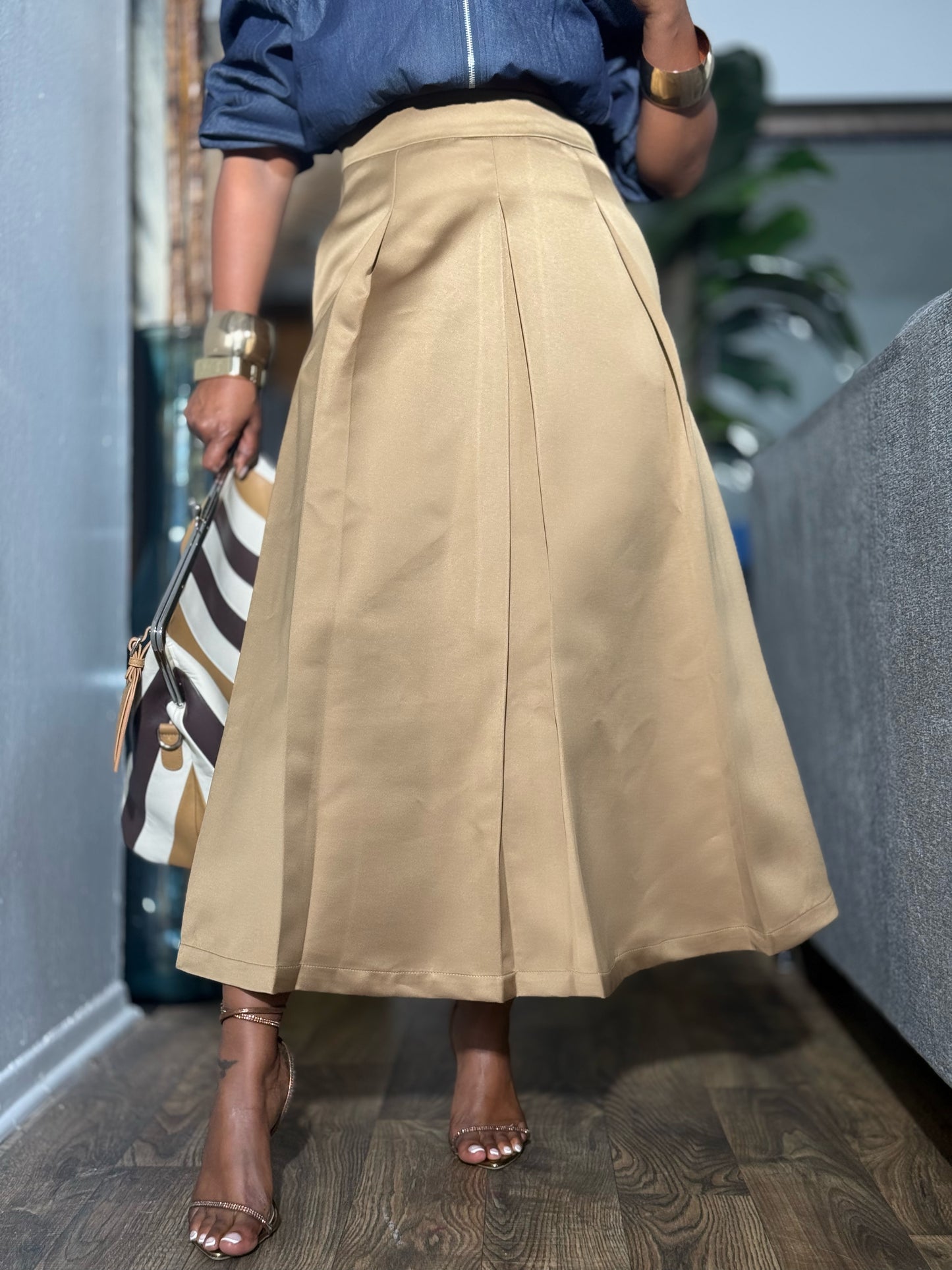 YAS EDIT Harlow Khaki Pleated Skirt (Available in XL)