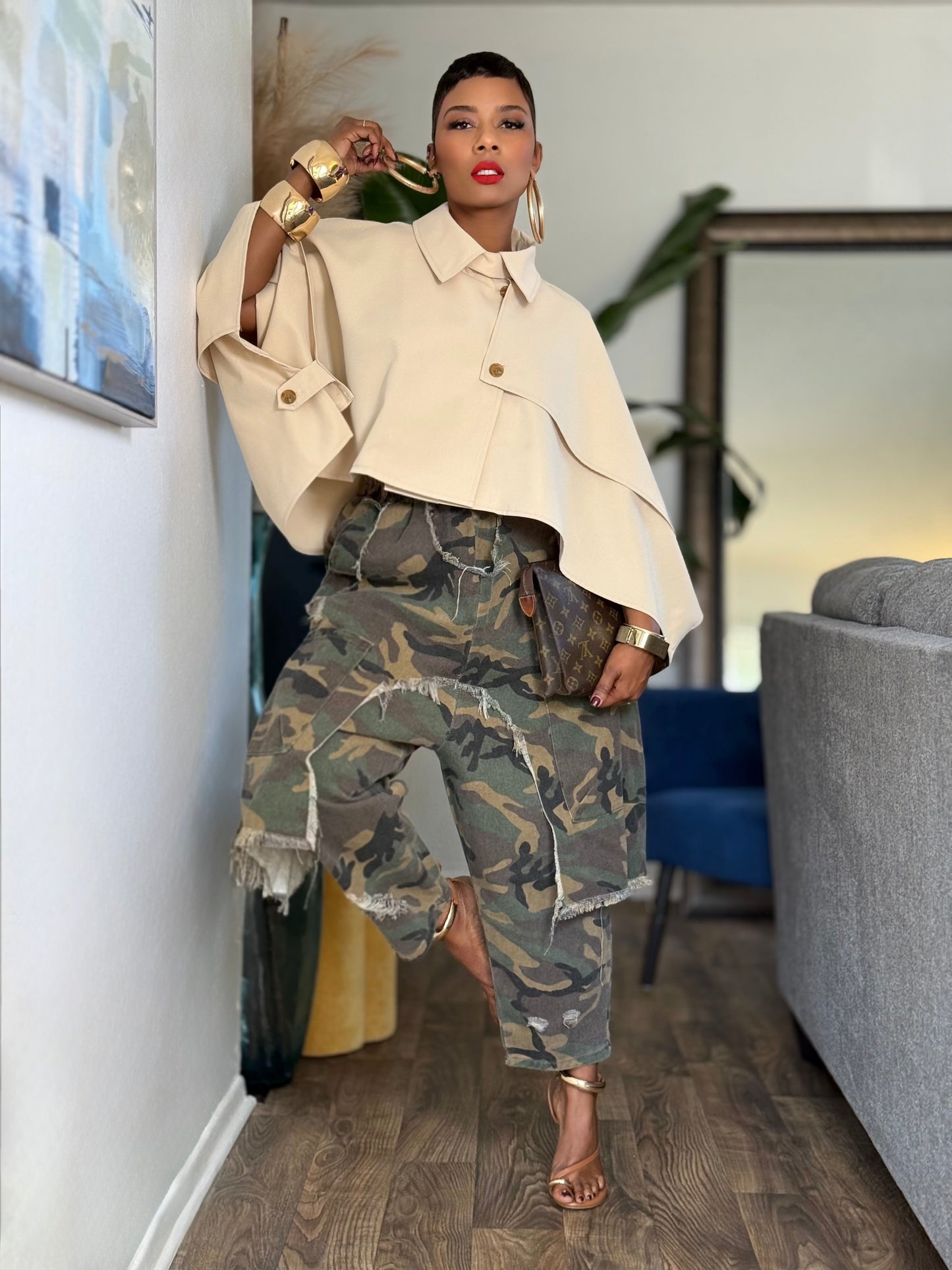 YAS EDIT The Sandhurst Cape (One size up to 14)