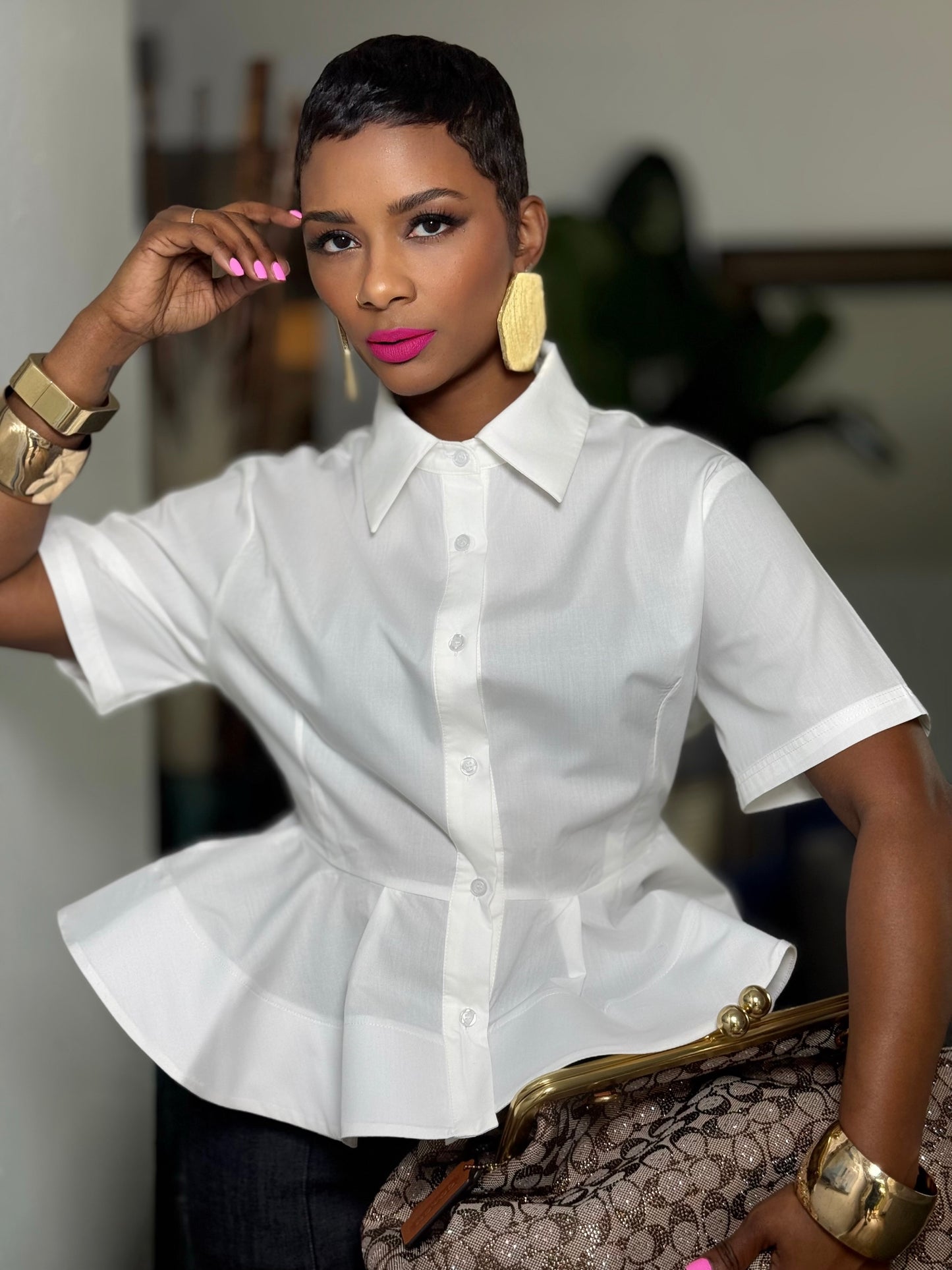 Baker Street White Top (Available in 2X)