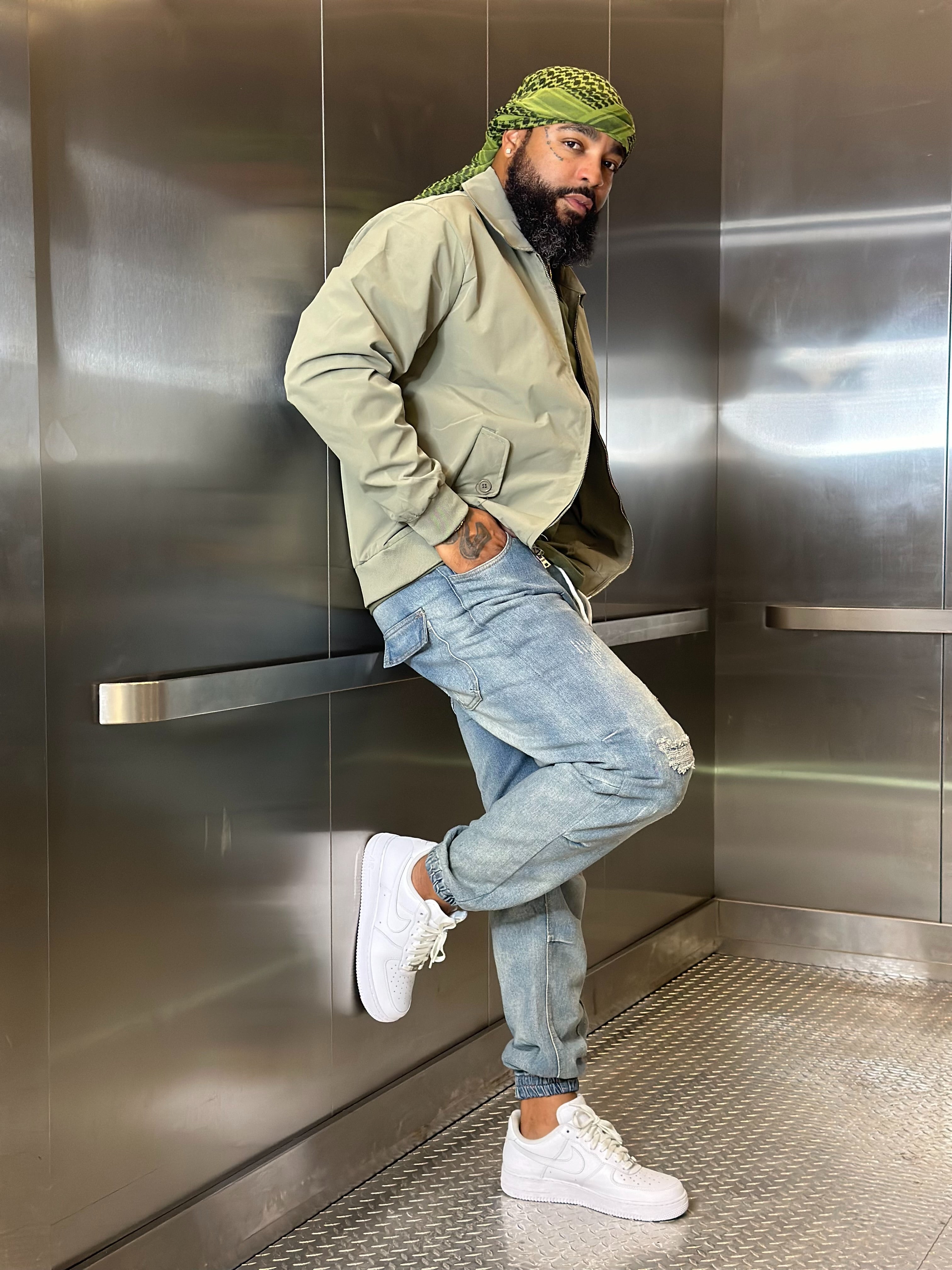 アウターその他 YESEYESEE Newsboy Jacket Olive YESEYESEE Newsboy Jacket Olive ナイロンジャケット ファッション
